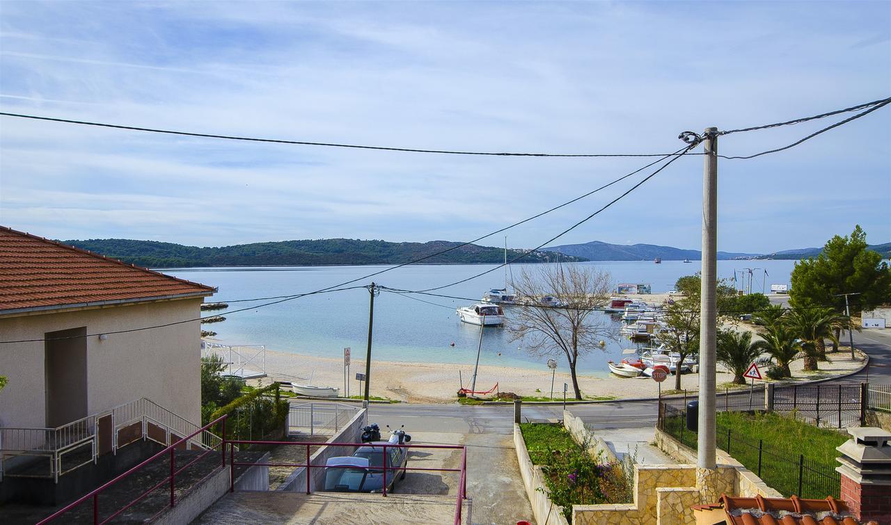 Apartments Karlo Trogir Exterior foto