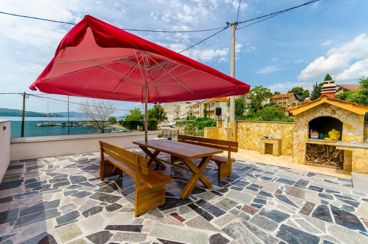 Apartments Karlo Trogir Exterior foto