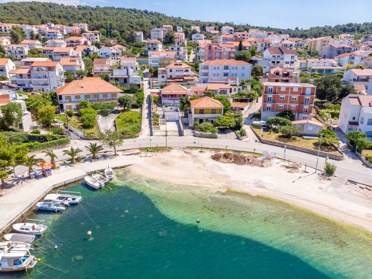 Apartments Karlo Trogir Exterior foto