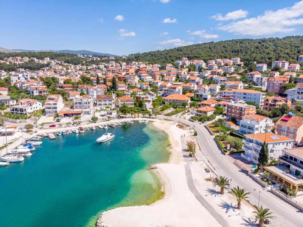 Apartments Karlo Trogir Exterior foto